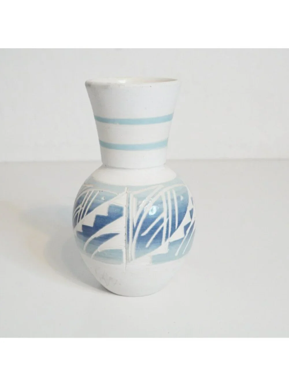 Vintage R. Gonza Mexican Pottery Bud Vase Blue White Hand Painted 4.75 Inches